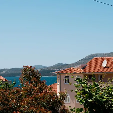 Beata Sea View Apartment *